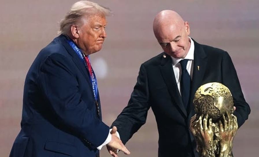 Chủ tịch FIFA Gianni Infantino tuyên bố World Cup 2026 sẽ tiến hành đúng lịch trình
